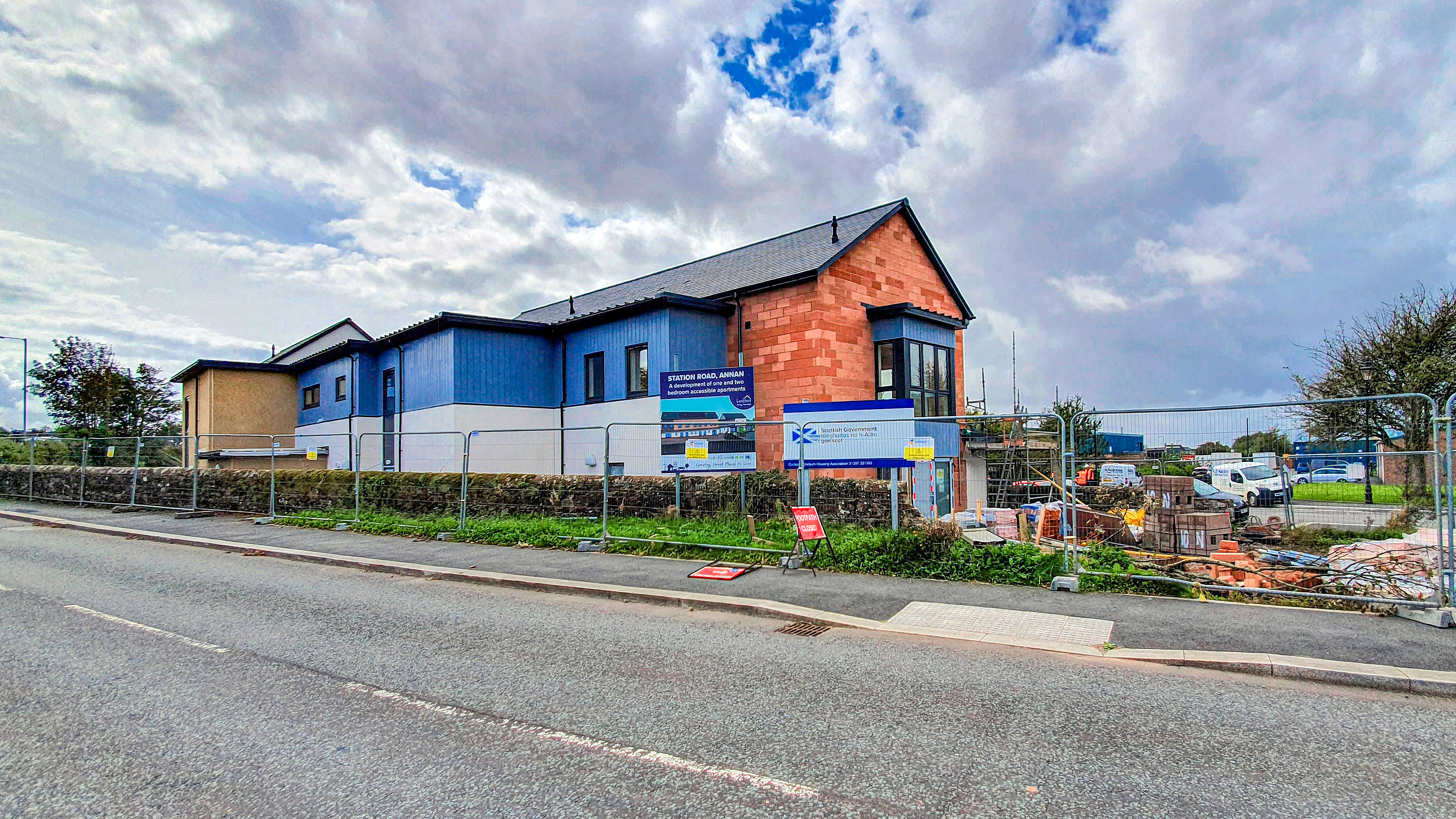 Loreburn Housing Association and RBS agree additional £20m funding for